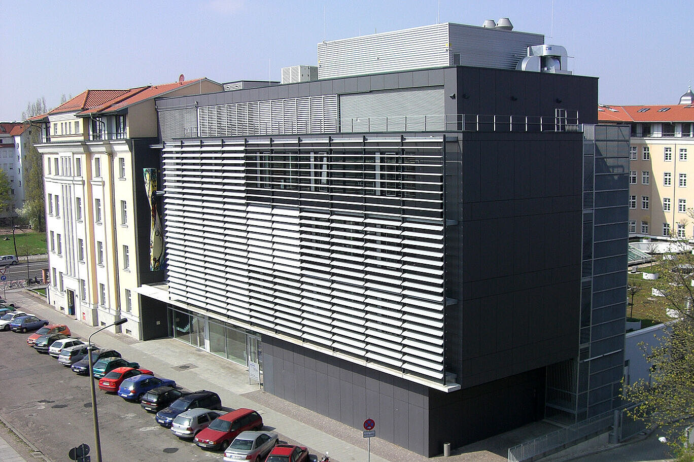 Fechner-Bau Schrägansicht des Fechner-Baus mit Laboren für Naturwissenschaften